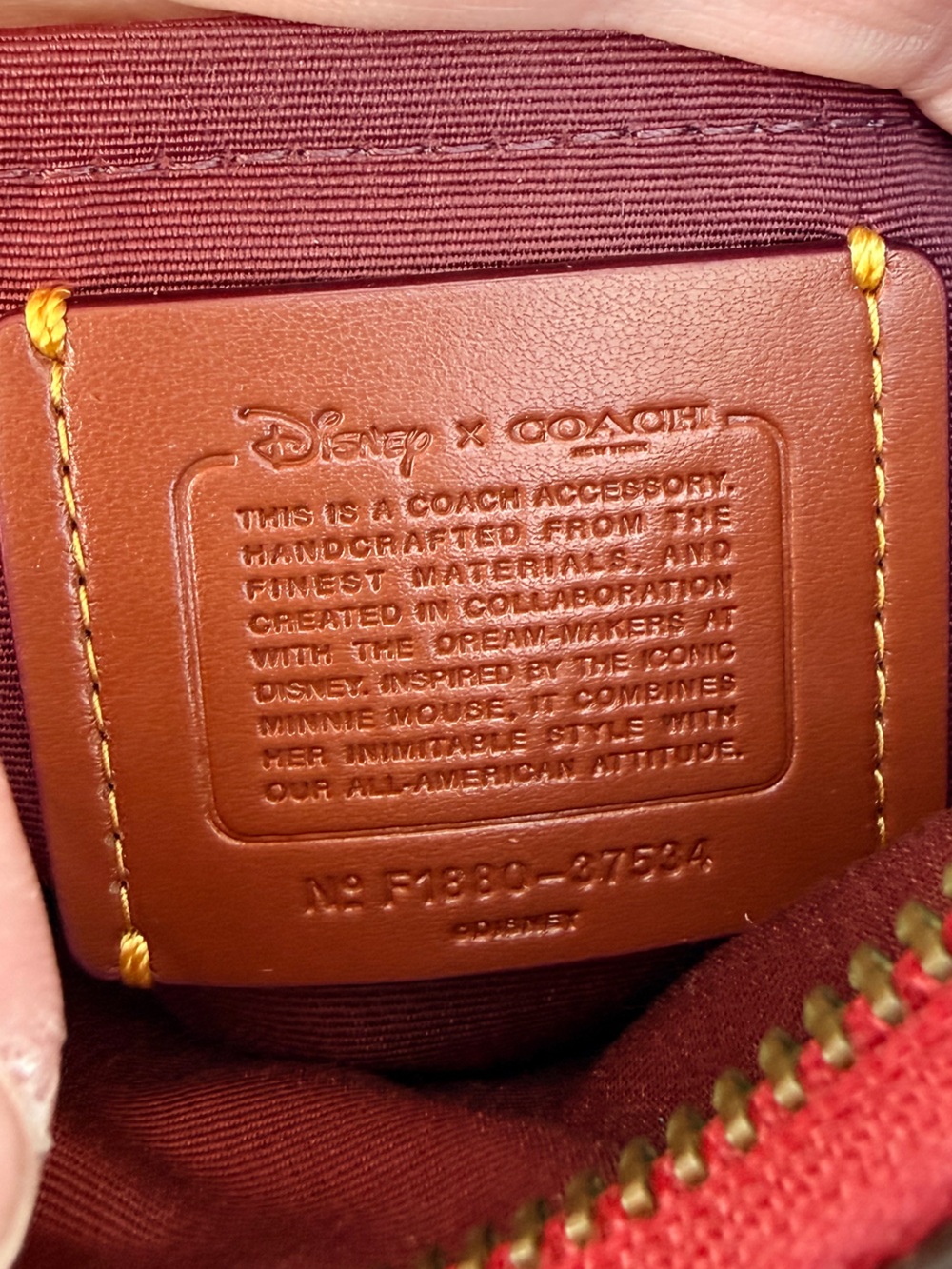 Disney x Coach Minnie Motif Kitt Messenger Crossbody - Picture 7 of 9